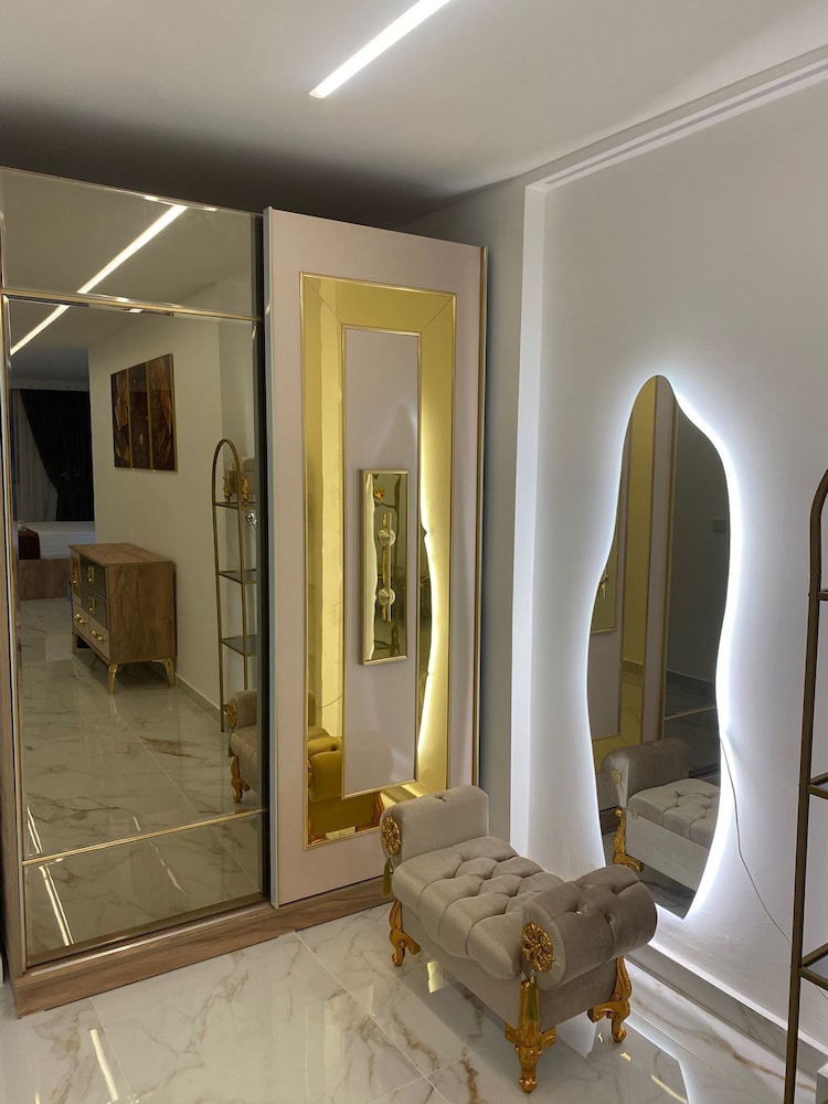 Luxury Studio Suite photo 3