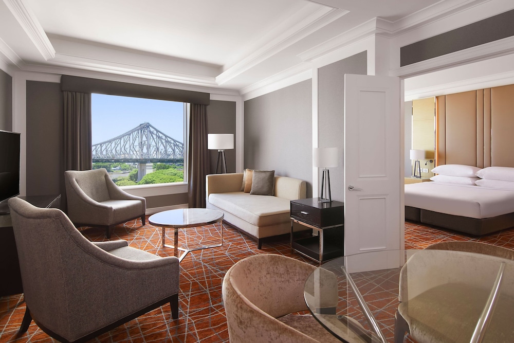 Executive Suite, 1 Bedroom - Photo 1