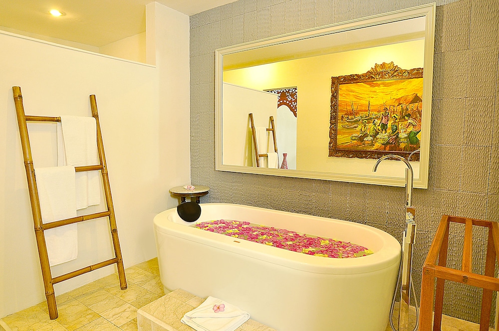 Royal Suite - Photo 3