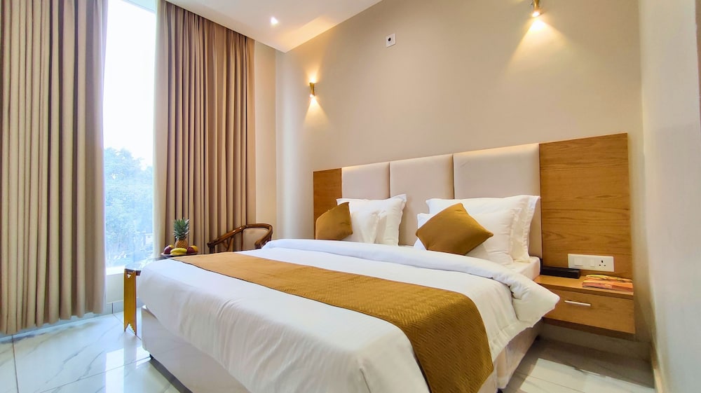 Deluxe Room - Photo 1