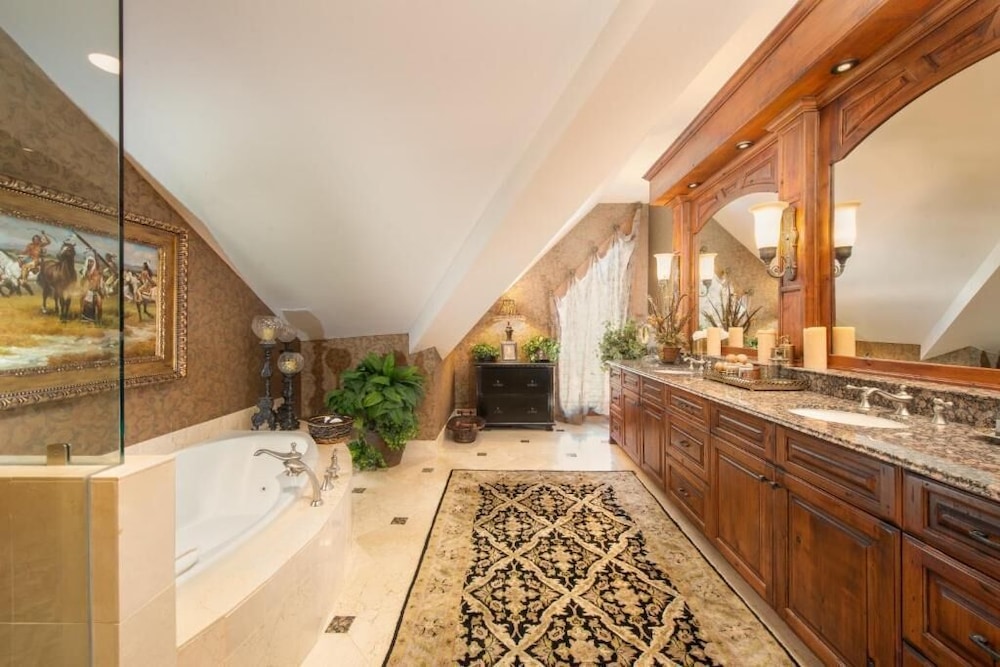 Superior Penthouse, Multiple Beds, Mountain View (Four Bedroom Penthouse Residence) - Photo 6