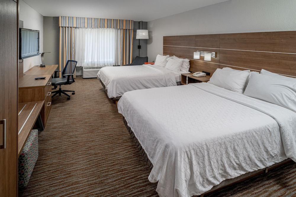 Standard Room, 2 Queen Beds, Accessible (Communications, Accessible Tub) - Photo 2
