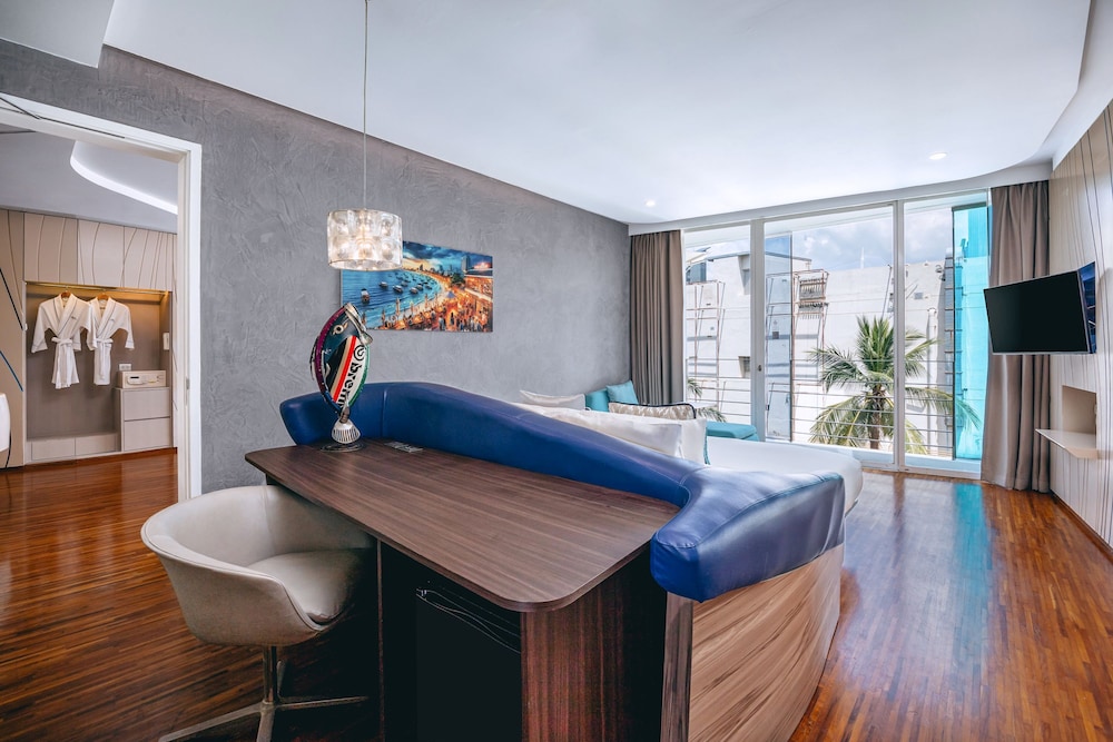 room photo