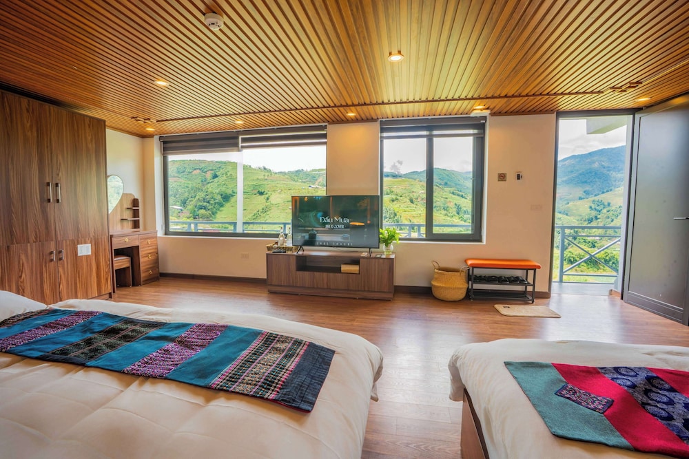 Family Room, Mountain View - Photo 2