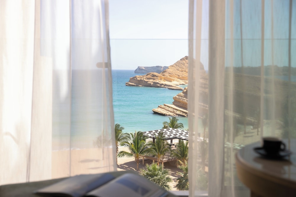 Resort Deluxe Room - Photo 6