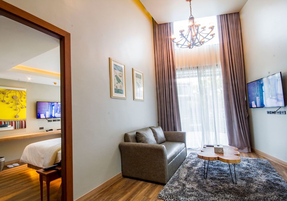 Grand Villa - Photo 2
