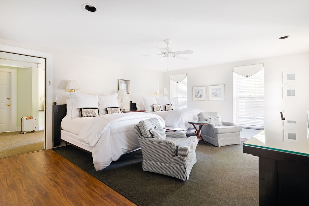 Room 8, Two Double Beds