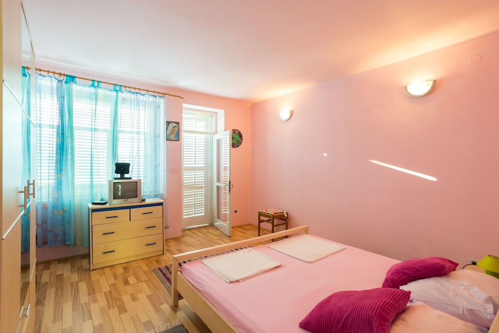 Apartment (Apartments Sany- Two Bedroom Apartmen)
