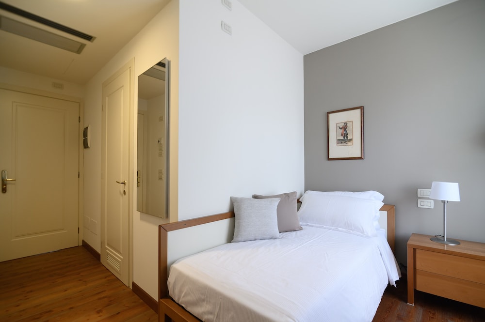 Superior Single Room, 1 Twin Bed photo 2
