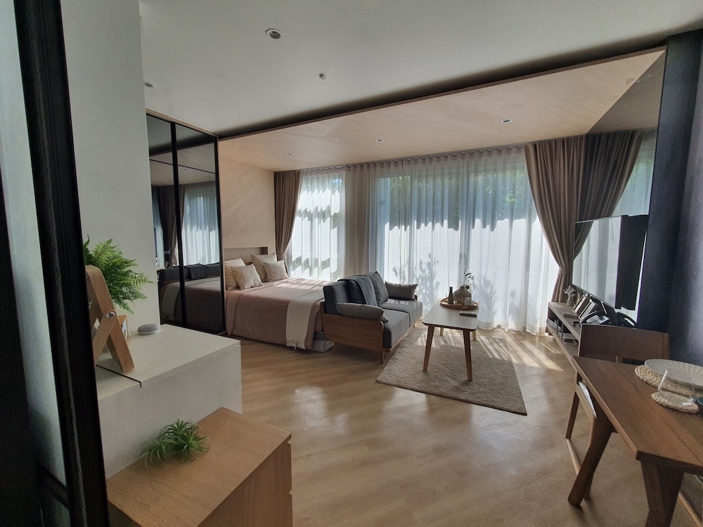 Basic Single Room, City View