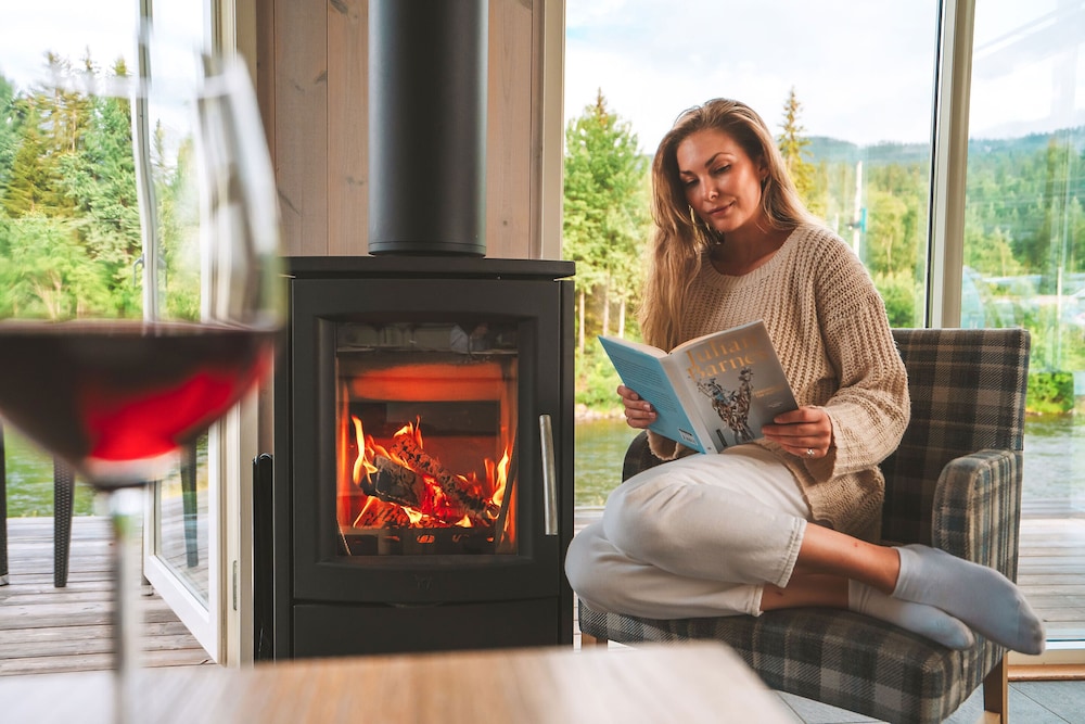River Cottage sleeps 6 (two bedrooms)