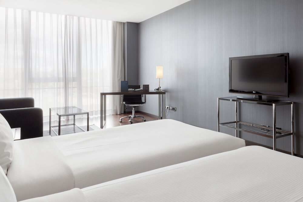 Standard Room, 1 Double Bed thumbnail 5