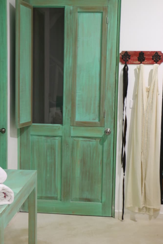 Basic Quadruple Room, Private Bathroom - Photo 6