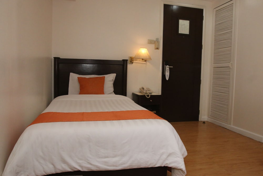 Standard Room photo 3