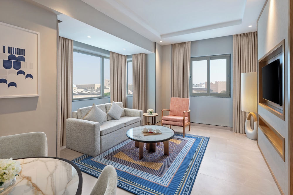 Junior Suite, Newly Renovated, Evening Drinks & Canapes Section, Free Shuttle To Public Beach - Photo 5