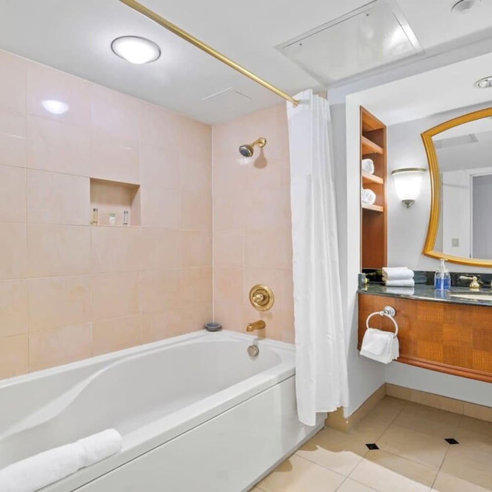 Sleep 4 Boardwalk Stylish Studio by Cozysuites, Billede 6