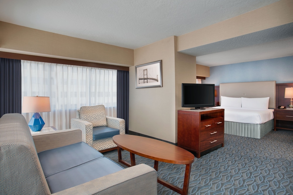 Junior Suite, 1 King Bed - Photo 3