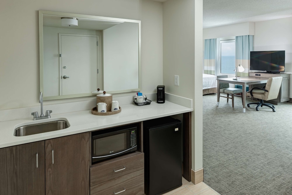Room, 2 Queen Beds, Accessible, Ocean View (Bathtub) photo 2