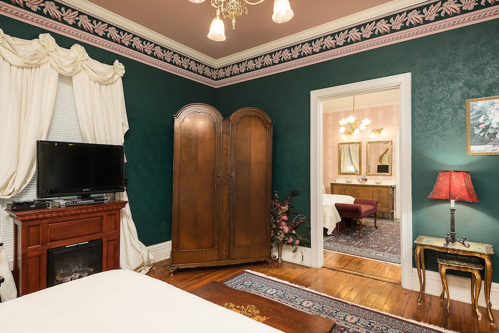 The Tara Suite