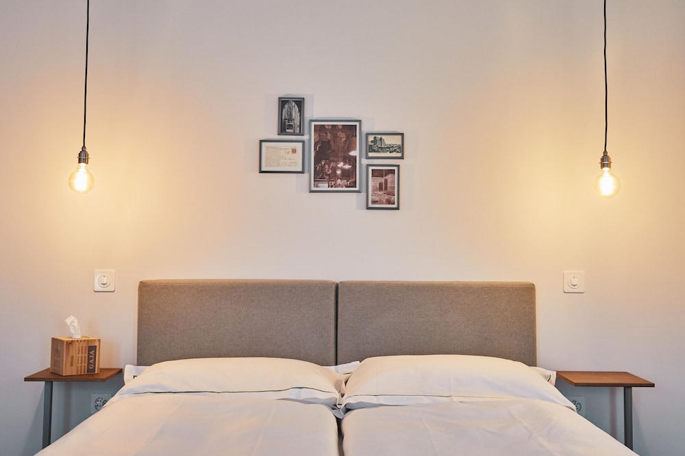 Double Room - Photo 1