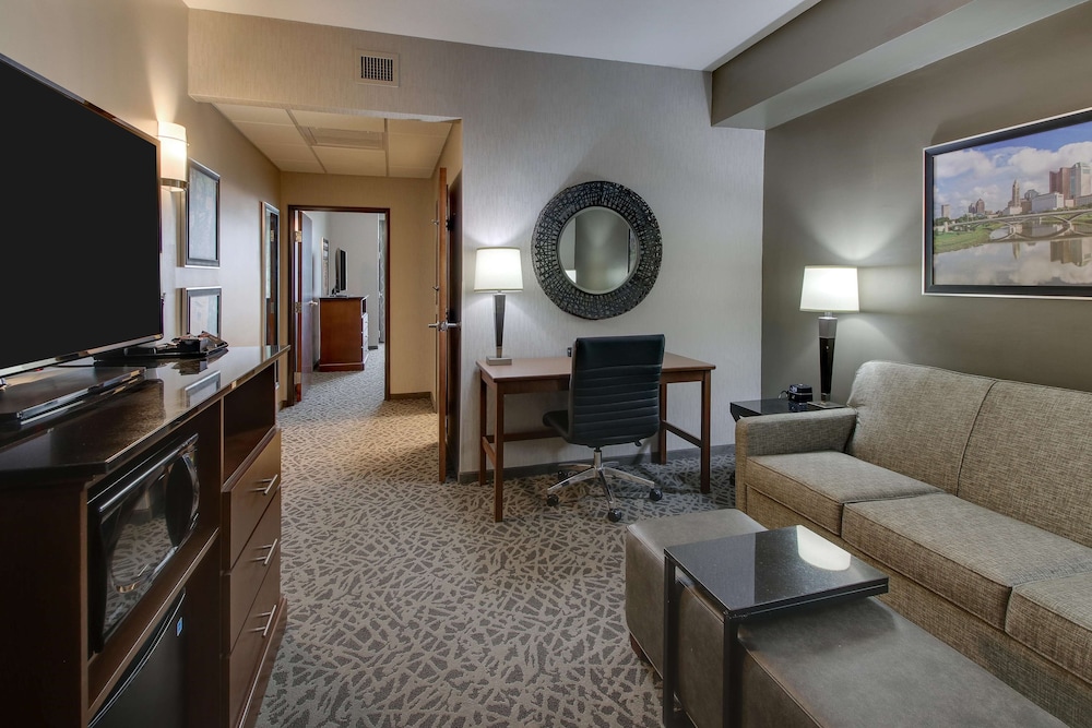 Suite, 1 King Bed with Sofa bed, Refrigerator & Microwave (2 Rooms, Hearing Accessible)