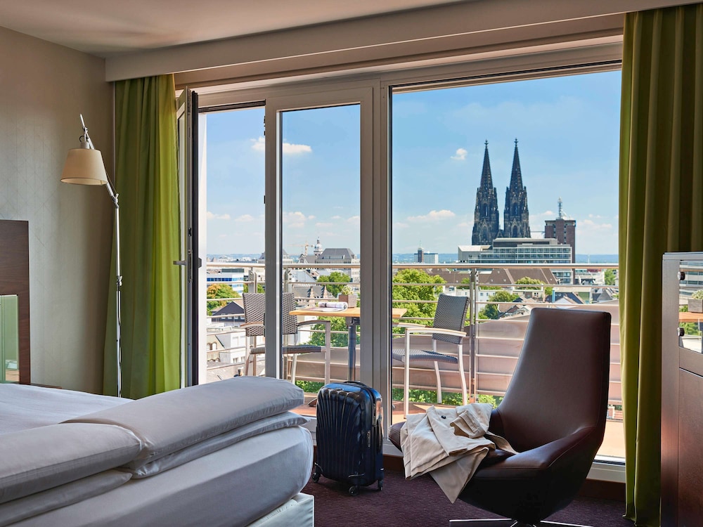 Deluxe Room, 1 King Bed (Domblick) - Photo 3