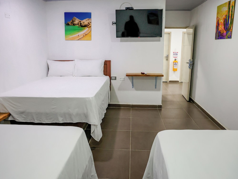 Basic Quadruple Room photo 3