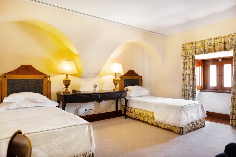 Superior Double or Twin Room - Photo 11