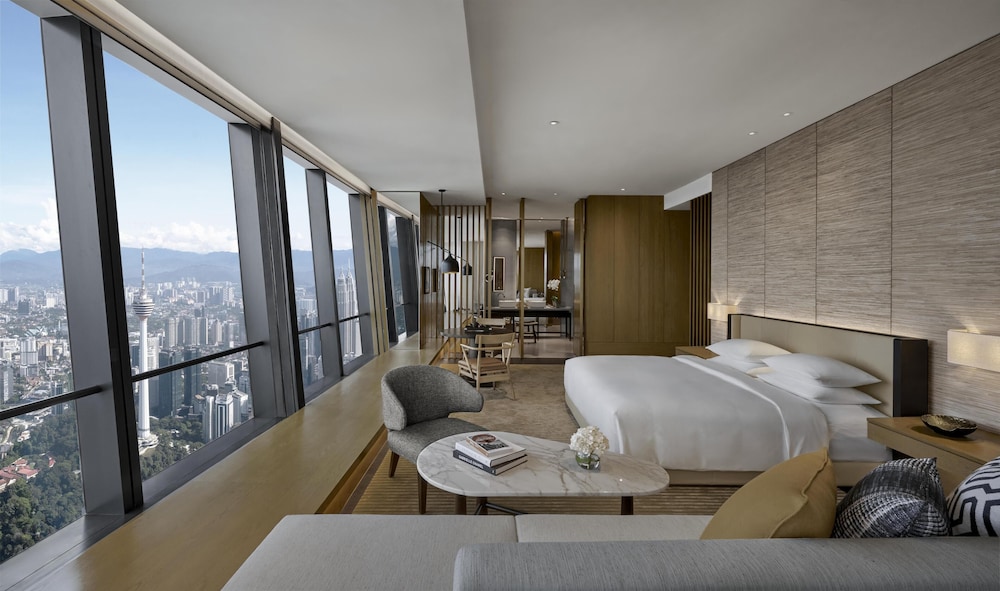 Deluxe Room, 1 King Bed