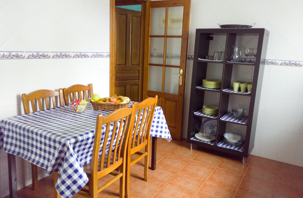 Apartamento en Chalet con jardín privado para 4 personas photo 3