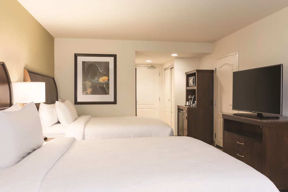 Room, 2 Queen Beds, Accessible photo 2