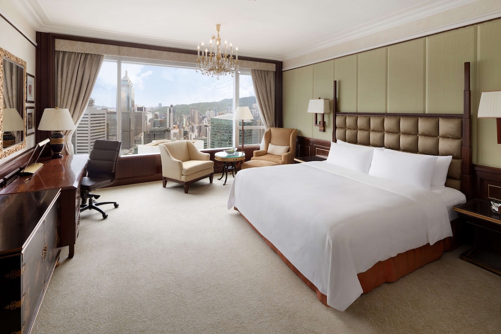 Deluxe King Room with One King Bed (Non Smoking)