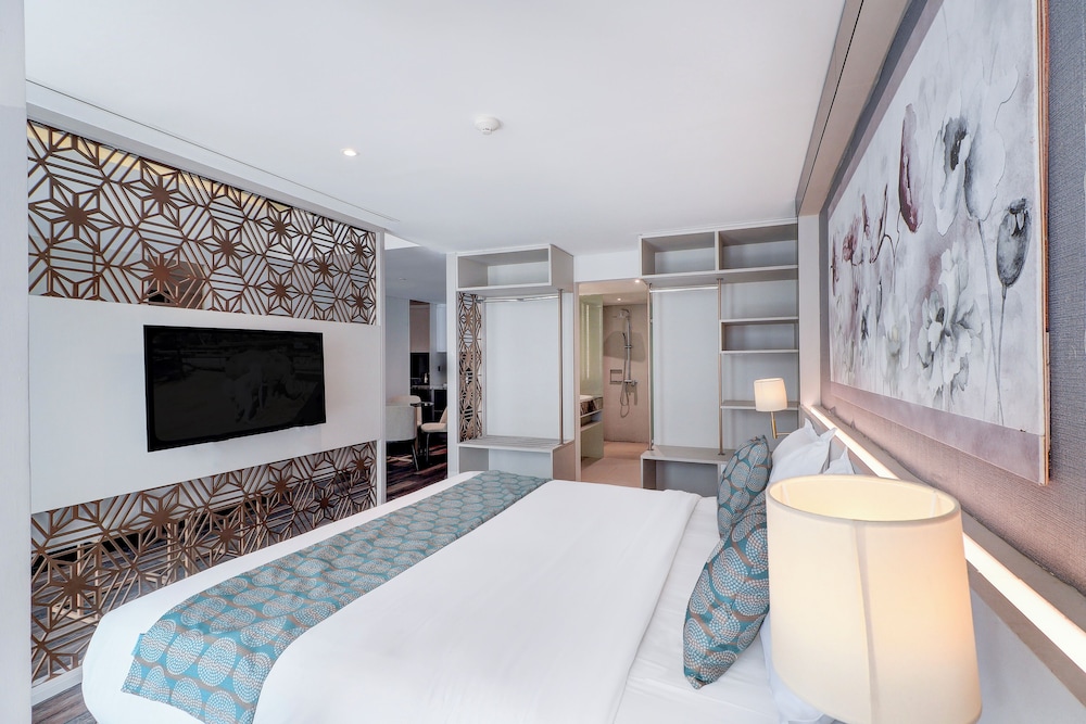 Junior Suite with Balcony