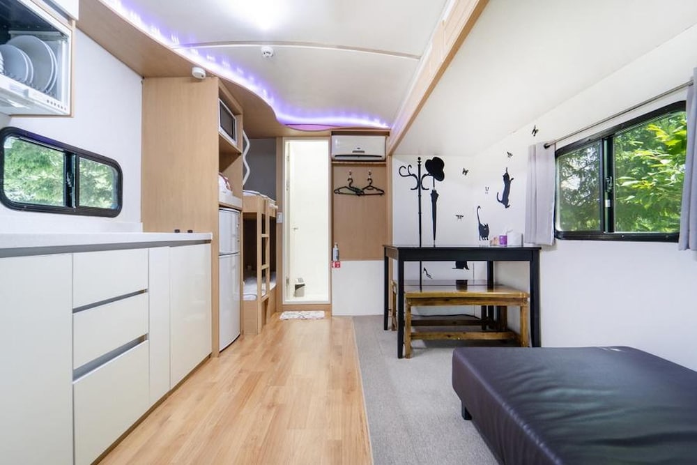 Basic Room, 1 Bedroom (DeluxeAhyeong2) - Photo 14