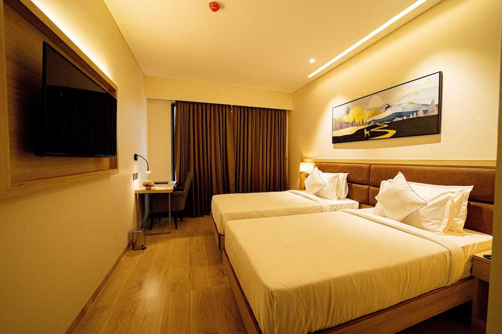 Executive Twin with Balcony room photo 2