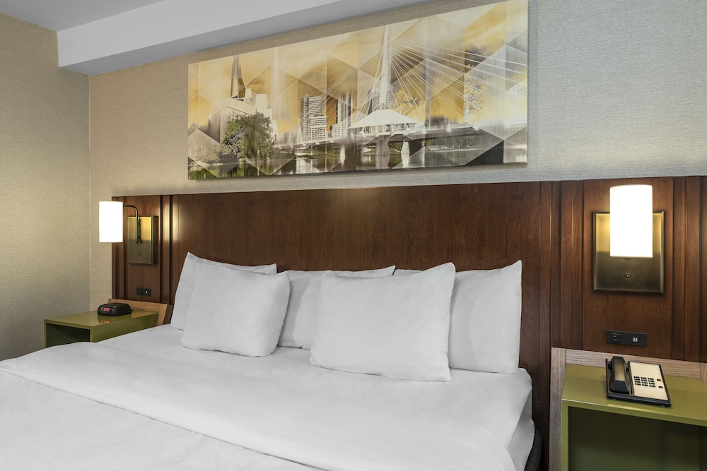 Room, 1 King Bed, Non Smoking - Photo 3