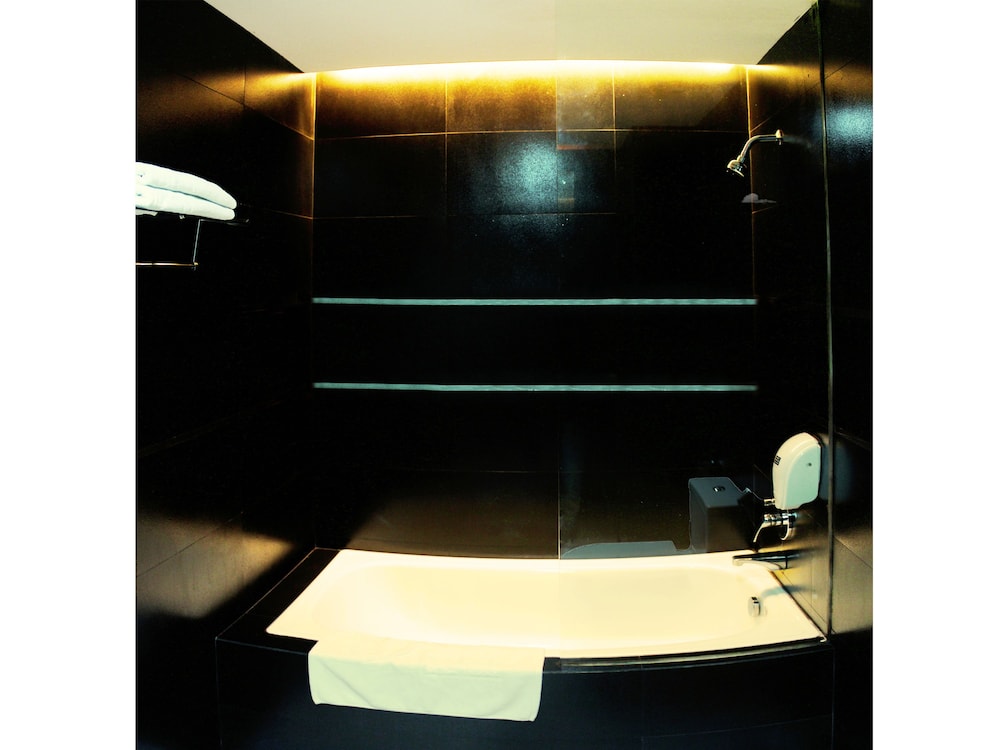 Executive Suite, 1 King Bed - Photo 3
