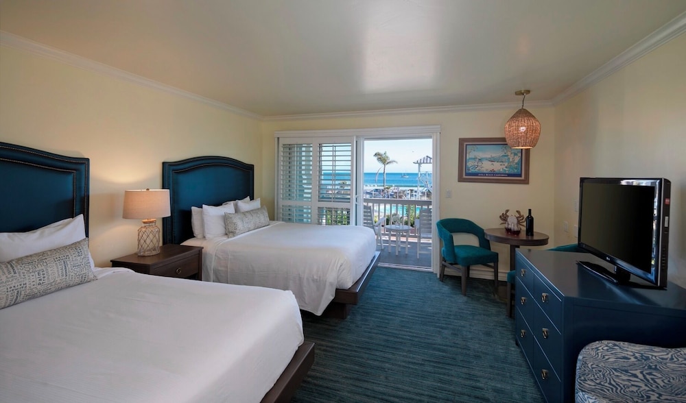 Superior Suite, Multiple Beds, Ocean View (Ocean View Suite, Two Queens) - Photo 1