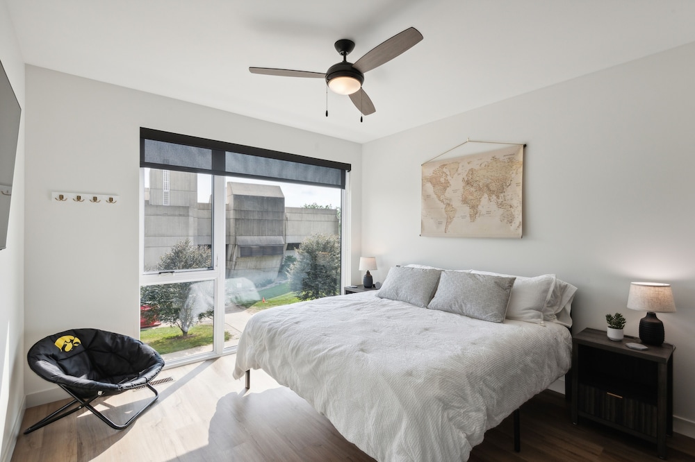Townhome, 2 Bedrooms photo 3