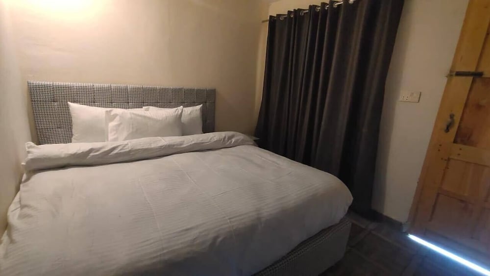 Standard Double Room photo 3