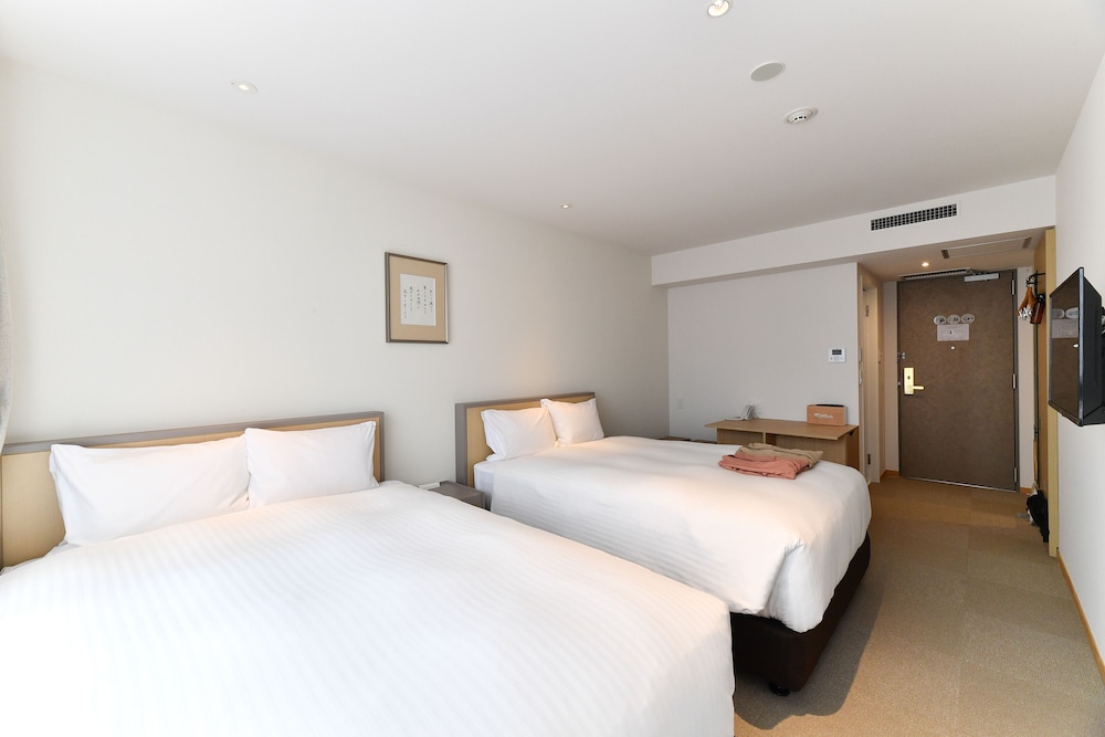 Standard Twin Room, 2 Double Beds, Non Smoking - Photo 2