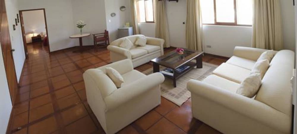 Suite, 1 King Bed