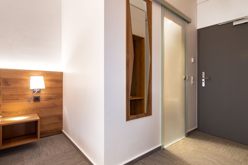 Superior Twin Room photo 3