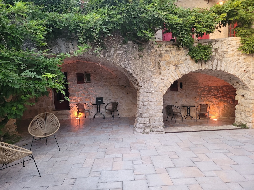 Premium Double Room, Pool Access, Pool View (Les Sentiments) photo 2