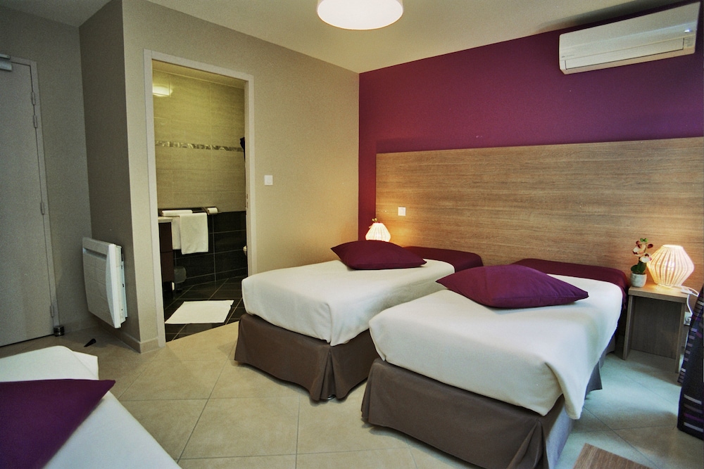 Superior Double or Twin Room photo 2