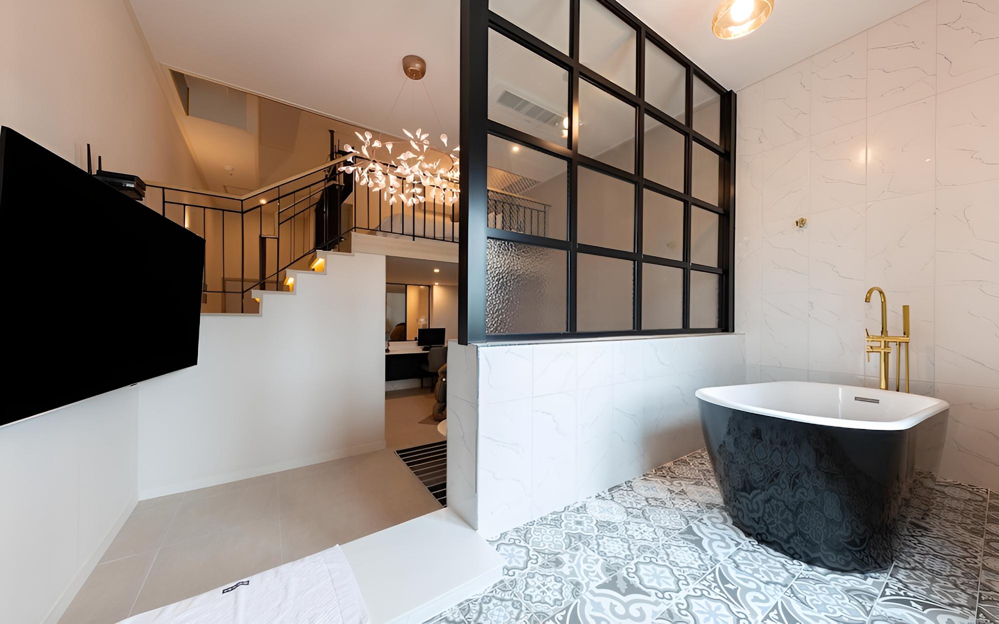 Room (VIP) - Photo 11