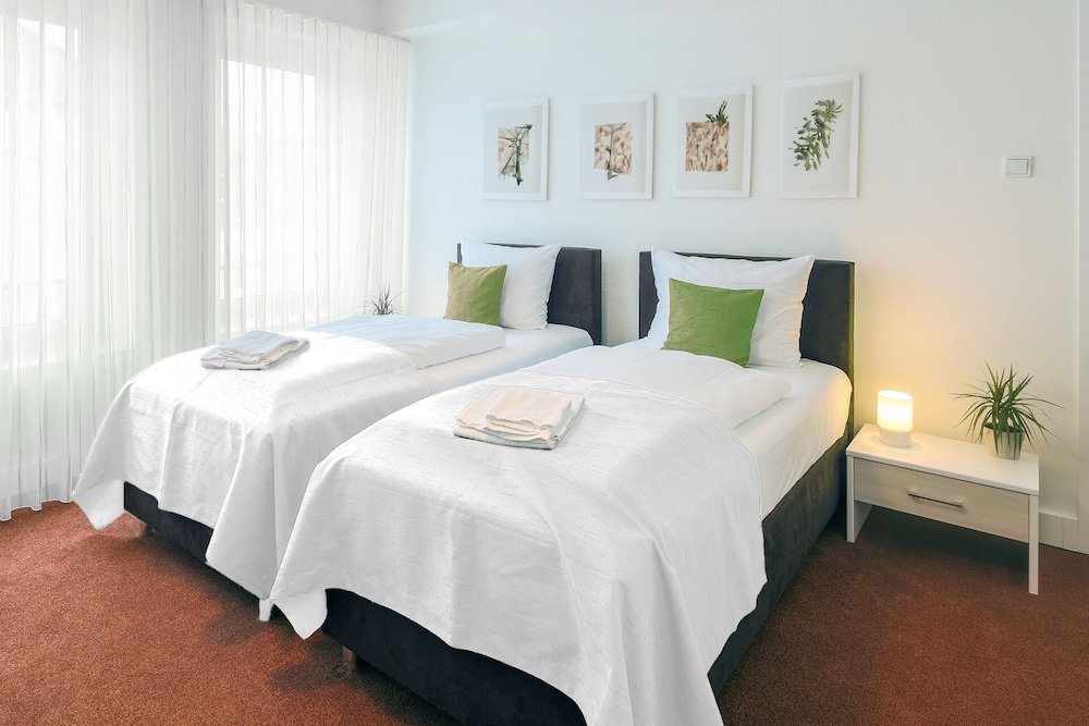 Deluxe Double or Twin Room, City View photo 2