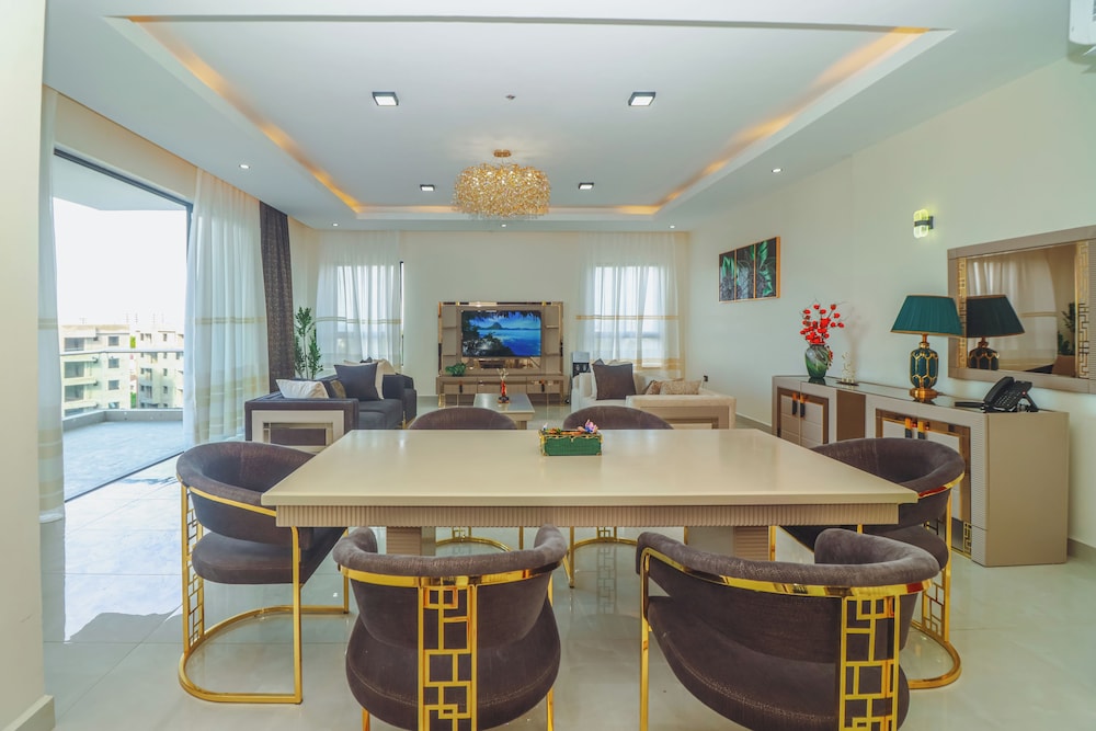 Executive Suite, 2 Bedrooms, Garden View