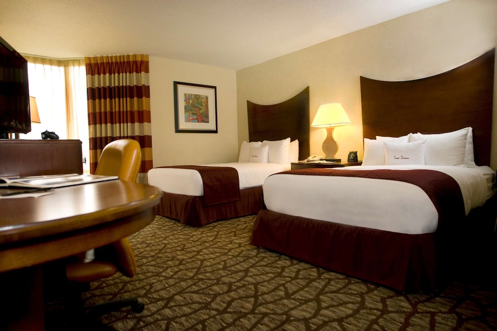 Room, 2 Queen Beds - Photo 1