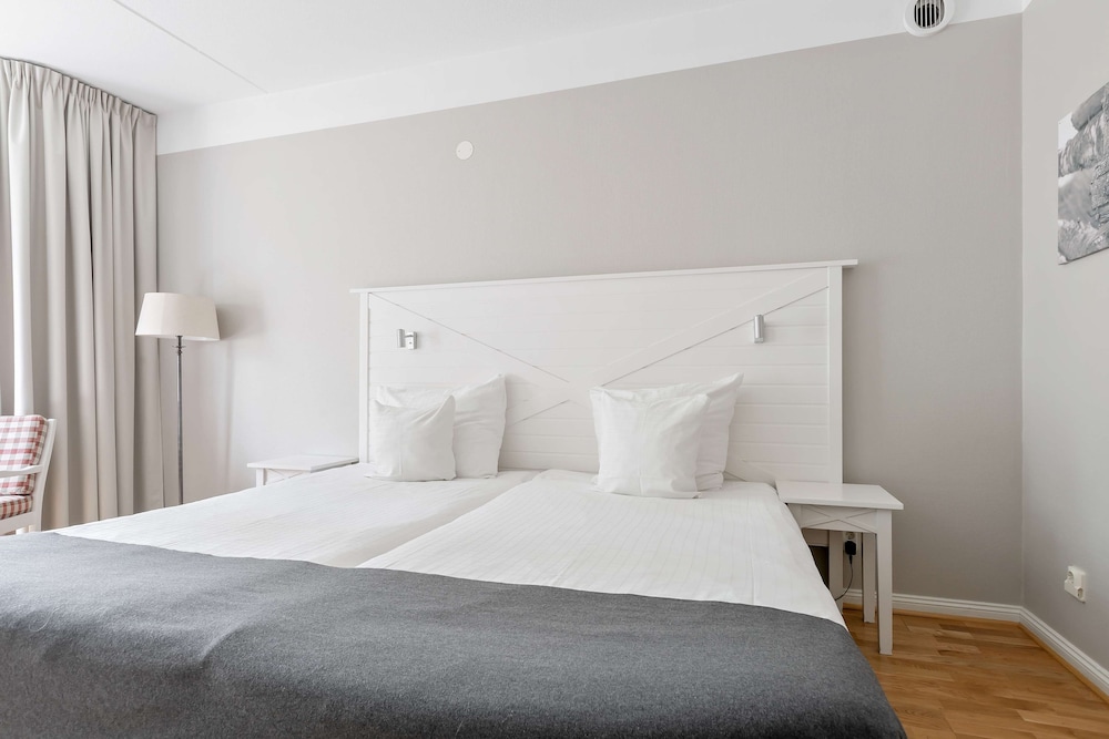 Superior Room, 2 Twin Beds, Non Smoking (with Sofabed) - Photo 5